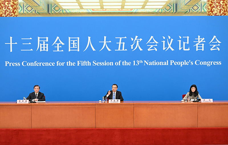 国务院总理李克强会见中外记者